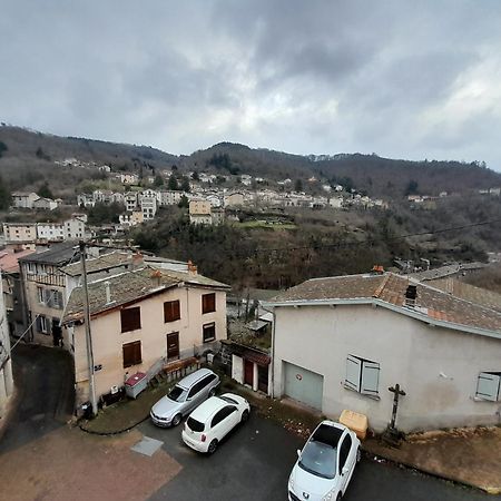 Aparthotel La Gabare 1 Thiers Exteriér fotografie