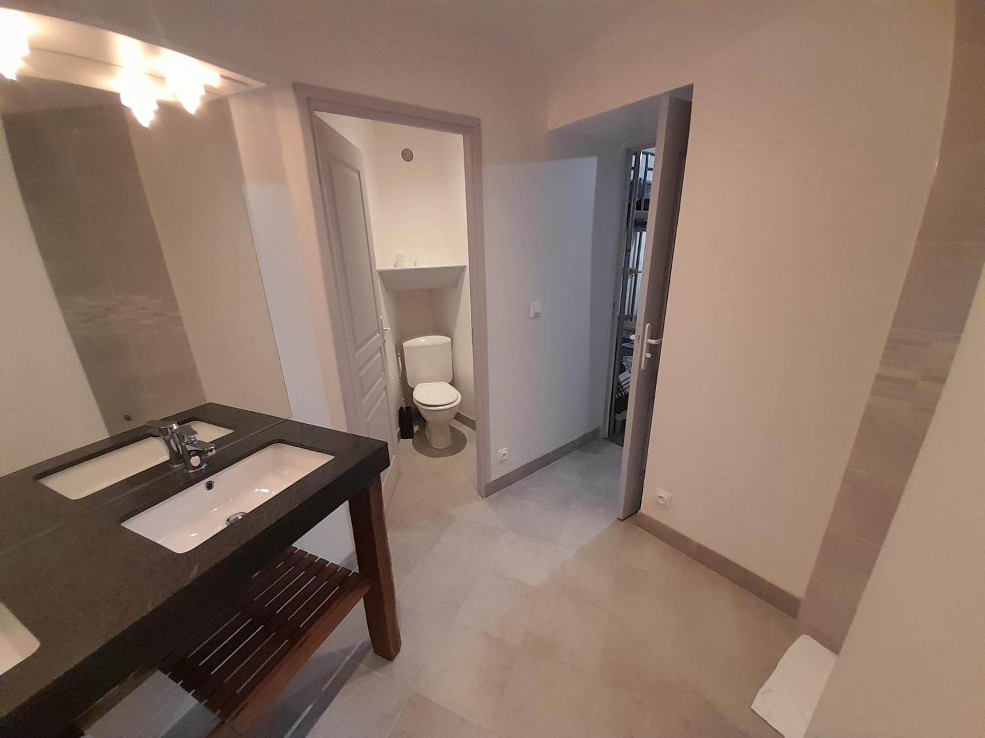 Aparthotel La Gabare 1 Thiers Exteriér fotografie